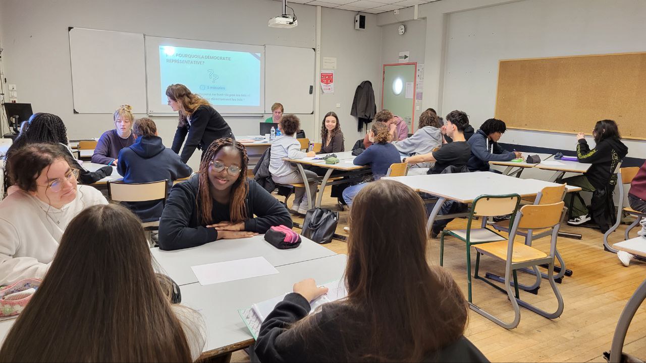 Présentation du programme Parlons Élections auprès d’élèves